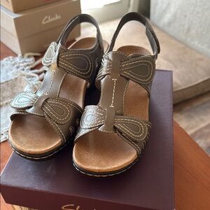 Clarks Women's Brown Sandals